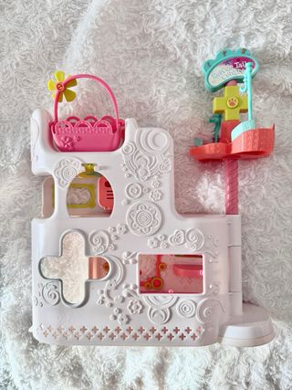 Littlest Pet Shop Hospital Rescue Tails Center