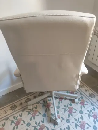 Silla de escritorio beige