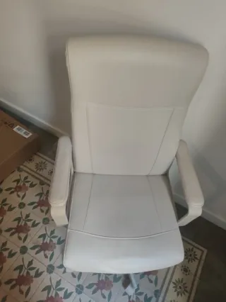 Silla de escritorio beige
