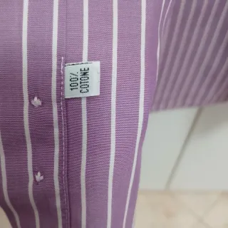 camicia viola a righe