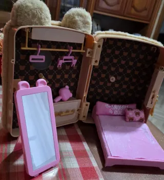 Na Na Na Surprise valigetta con bambola