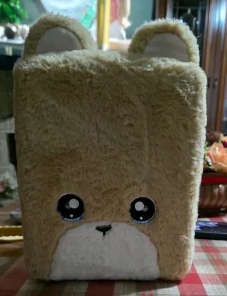 Na Na Na Surprise valigetta con bambola