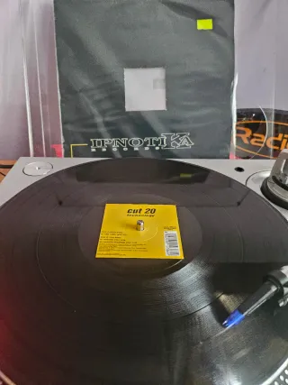 Vinilo CUT 20 Technology