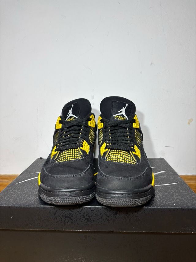 Jordan 4 Thunder Yellow