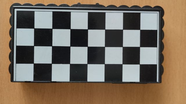 Juego Ajedrez y Parchís Magnético Plegable