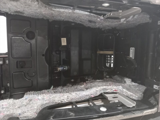 APOYABRAZOS CENTRAL LAND ROVER RANGE ROVER (LM) 4