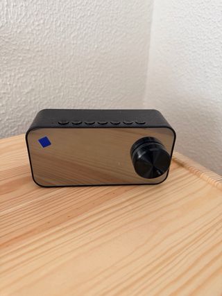 Radio Reloj Digital con radio y bluethoot