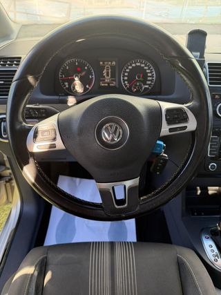 Volkswagen Touran 1.6 TDI 105cv DSG Edition Buemotion Tech