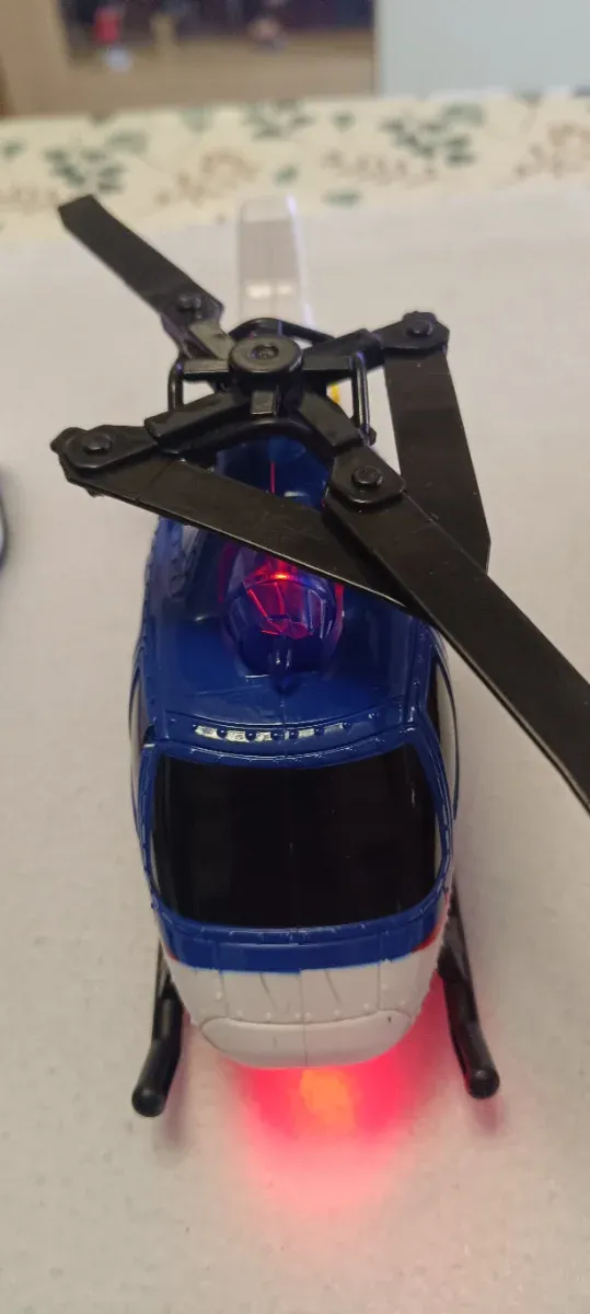 Lote 4 coches police, ambulance, helicópt y bomber