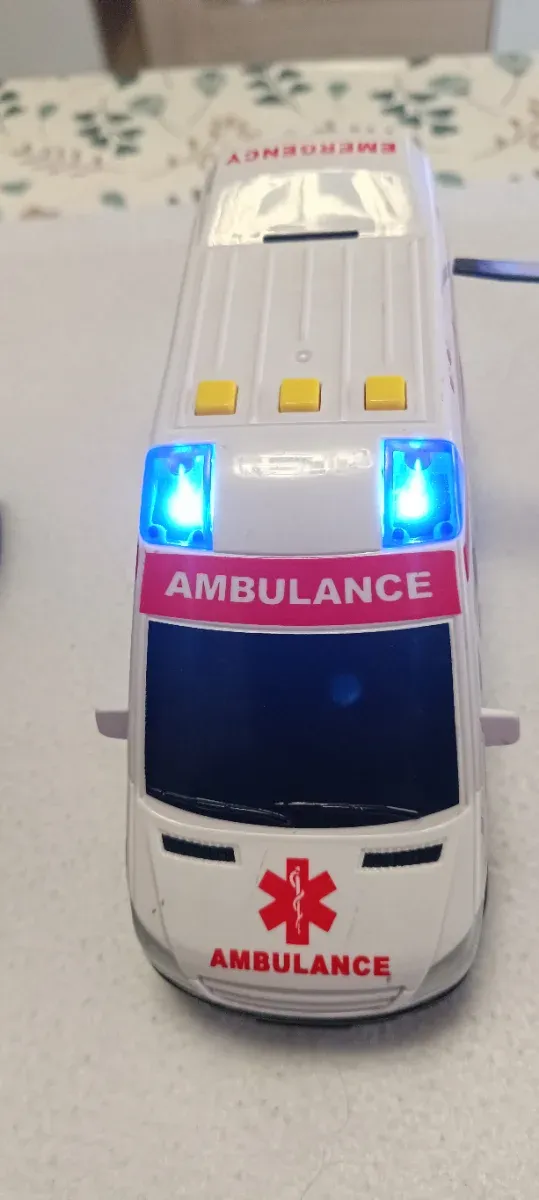 Lote 4 coches police, ambulance, helicópt y bomber