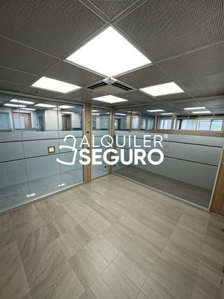 Local comercial en alquiler en Santa Eugenia en Madrid