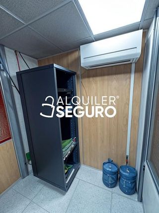 Local comercial en alquiler en Santa Eugenia en Madrid