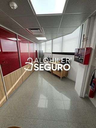 Local comercial en alquiler en Santa Eugenia en Madrid