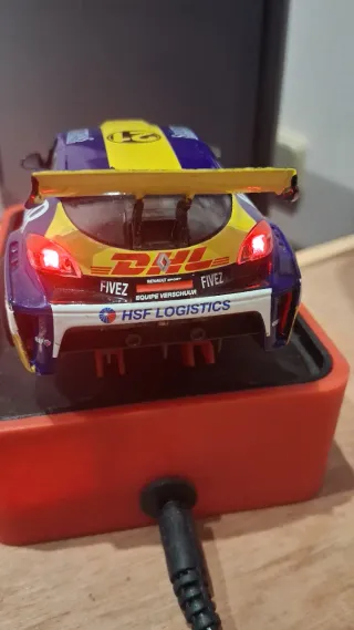 Scalextric Renault Megane Sport DHL McGregor