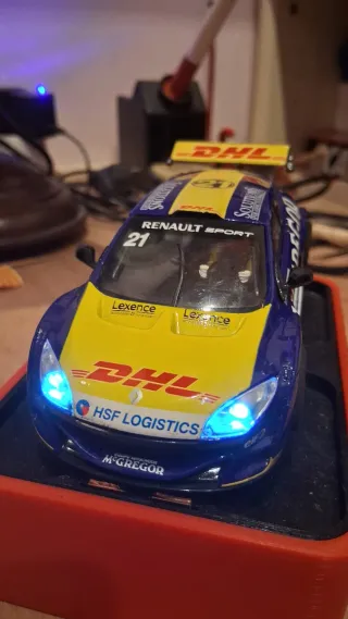 Scalextric Renault Megane Sport DHL McGregor