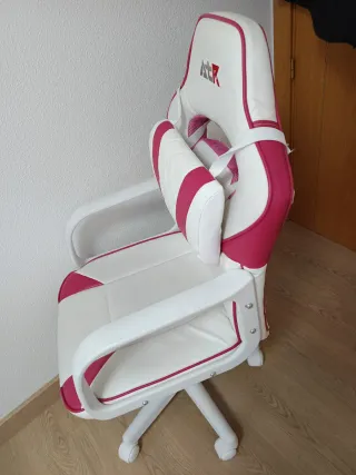 Silla de estudio ATR blanca y rosa