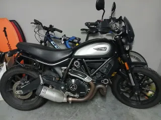 Ducati Scrambler Icon Dark 800