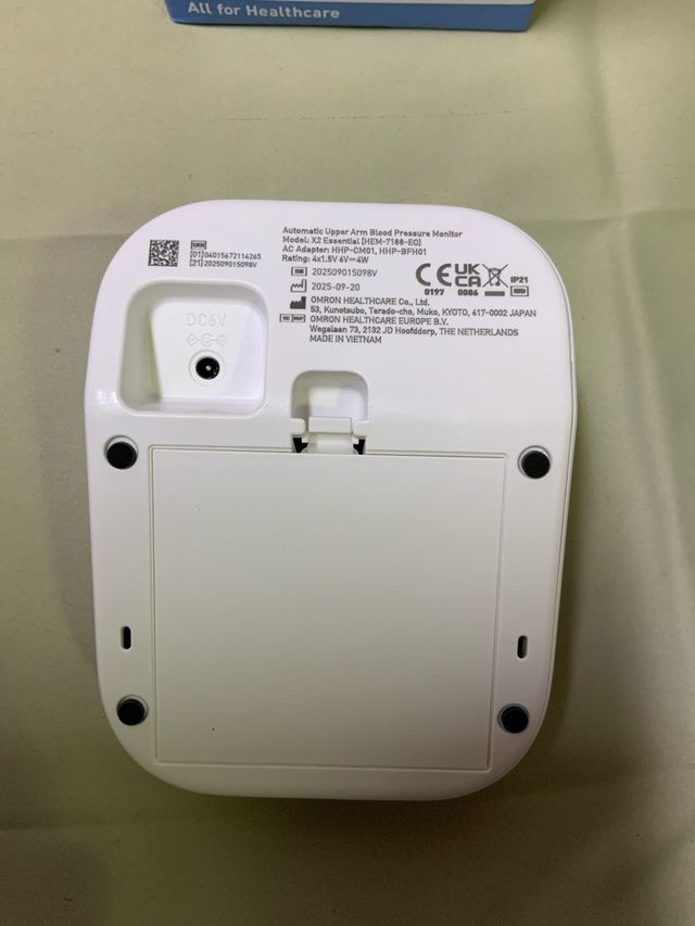 OMRON X2 Essential Tensiómetro Brazo