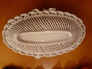 Vassoio in ceramica con fiori