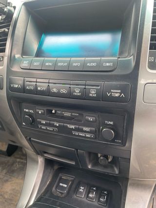 Toyota Land Cruiser VXL 2004