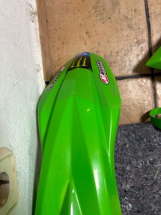 Plasticos kawasaki kx 25/26
