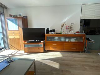 Comedor 3 piezas madera  Y mesa 4 sillas