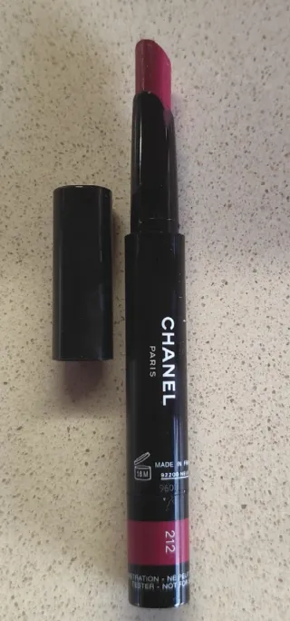 Chanel Rouge Allure Lápiz Labial 212