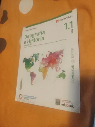 GEOGRAFIA E HISTORIA 1 (1.1-1.2)(COMUNIDAD EN RED)