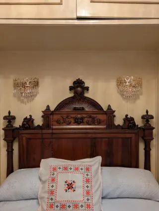 Cama de madera antigua , para colchón de 135 cm