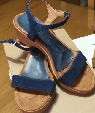 Sandalias de cuña azul