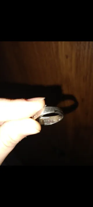 Anillo de plata con circonita