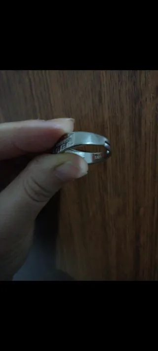 Anillo de plata con circonita