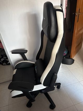 Newskill Takamikura Silla Gaming Negra/Blanca