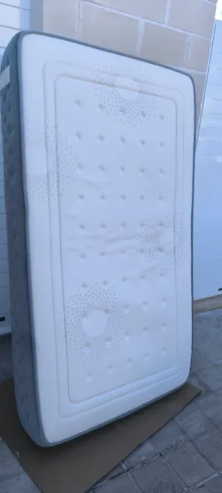 Base tapizada y colchón 105x190 y 150x190