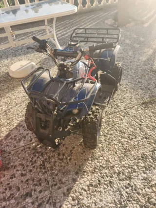 Quad Infantil Gasolina Azul y Negro