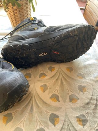 Botas Salomon Nieve Negras y Amarillas