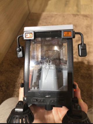 Coche de juguete barredora