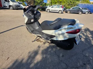 Suzuki Burgman 200 Executive Blanca