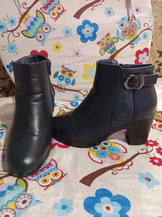 Botines negros talla 36