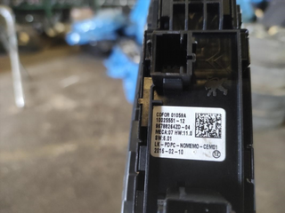 Mando elevalunas delantero izquierdo 9678826