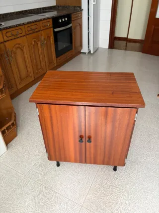 Mueble para vinilos de madera