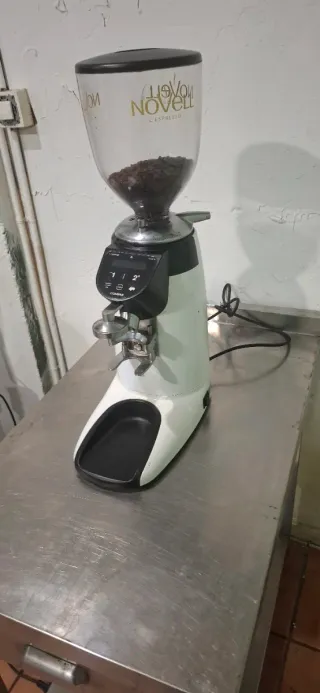 Molinillo COMPAK Automático