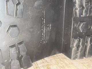 Botas negras con cremallera y cordones