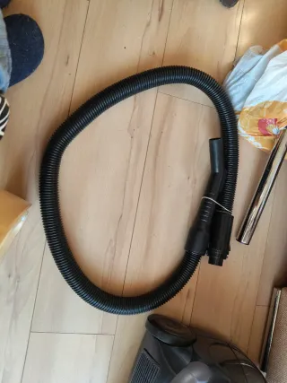 Aspiradora Taurus Scenic 1400W