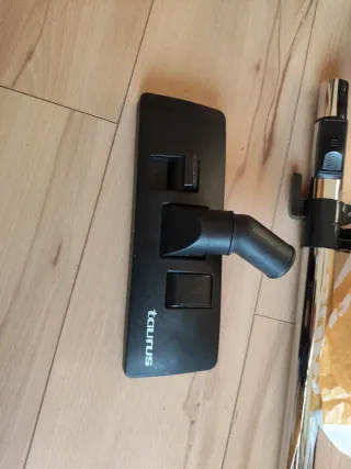 Aspiradora Taurus Scenic 1400W