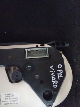 Cuadro instrumentos Opel Vivaro 2004