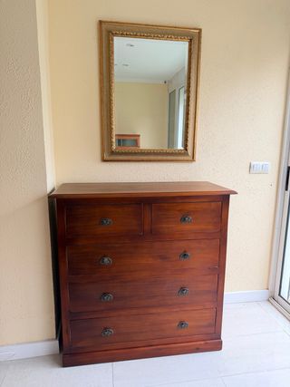 Cómoda de madera con 6 cajones