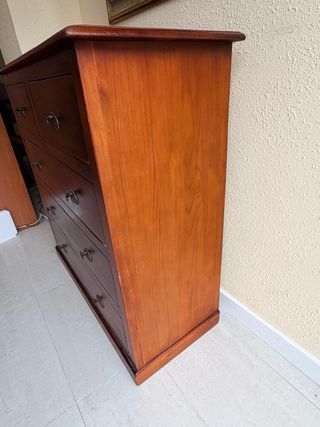 Cómoda de madera con 6 cajones