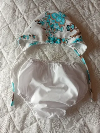 Conjunto Vestido, culetin y capota Bebé Niña