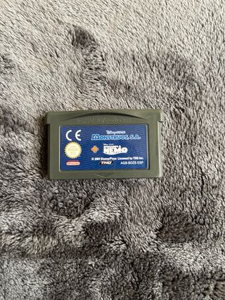Game Boy Advance SP + Juego Disney + Cargador